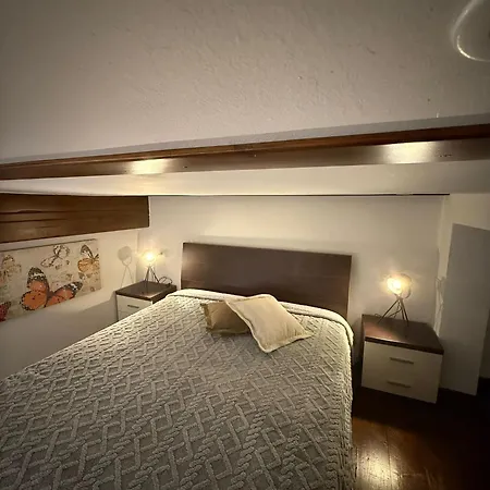 Vanity 8 - Mini Loft Apartman *