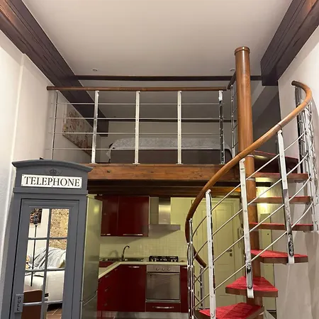 Vanity 8 - Mini Loft ألغيرو
