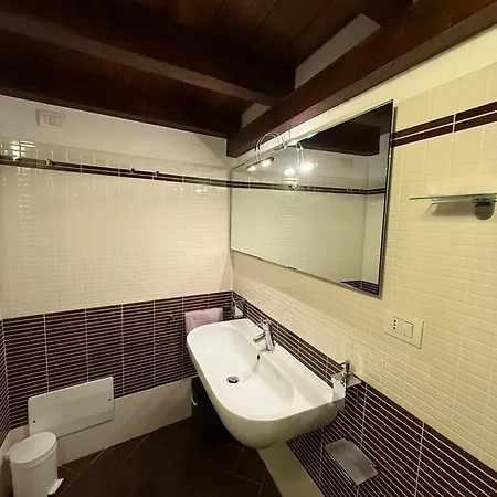 Vanity 8 - Mini Loft *